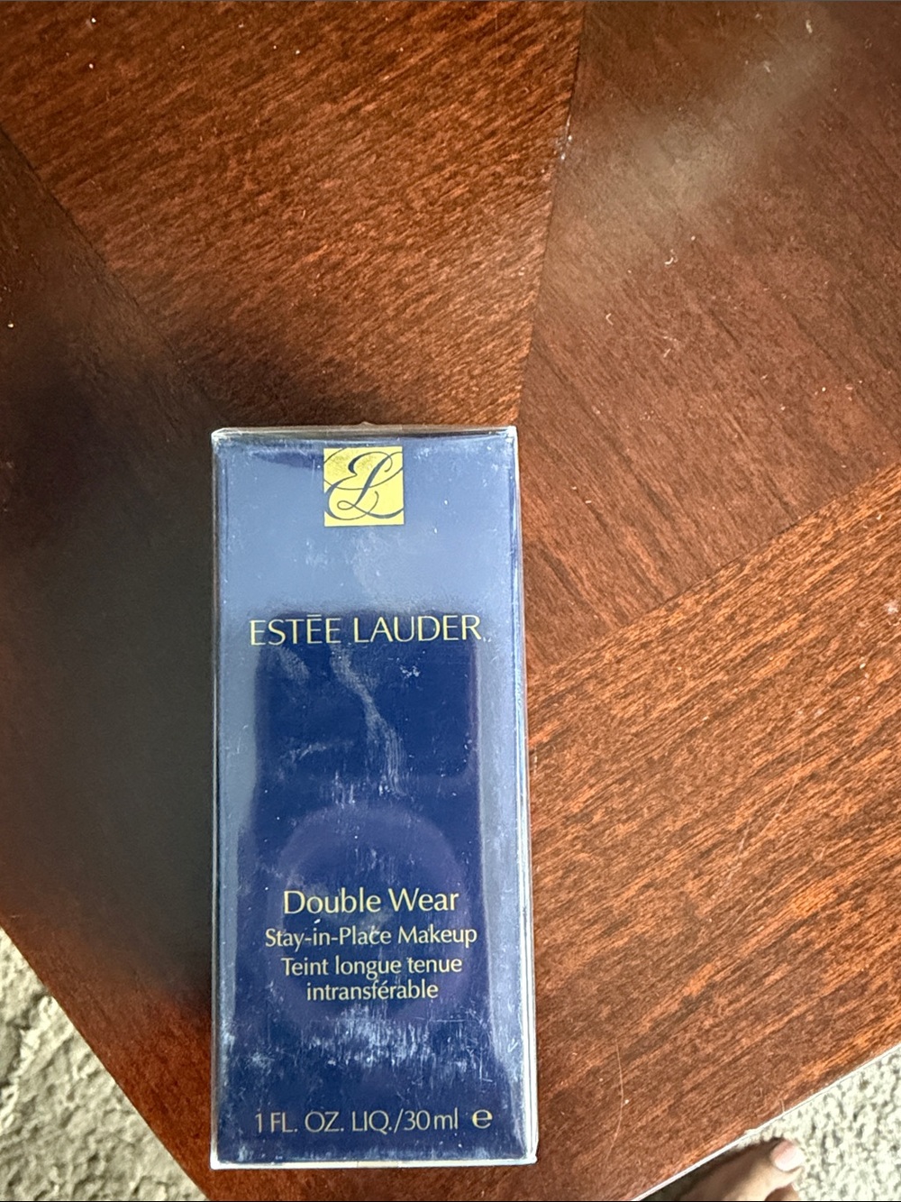 Estee Lauder Double Wear Foundation Box - Navy and Gold color 2c4 Ivory Rose NWT - Picture 2 of 4